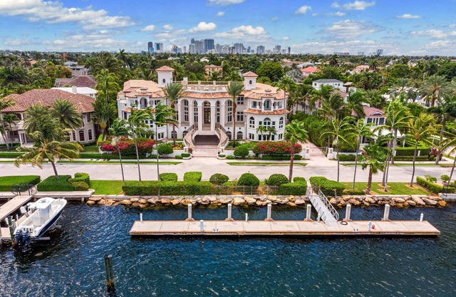 Mansion Waterfront Living WOW Luxurious 21,756 SQFT Near Beach