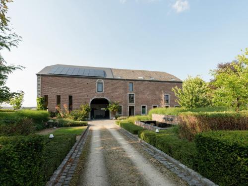 Marche Farmhouse with Hot Tub