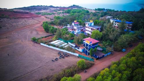 Marine Uana Cafe, Dormitory and Campsite