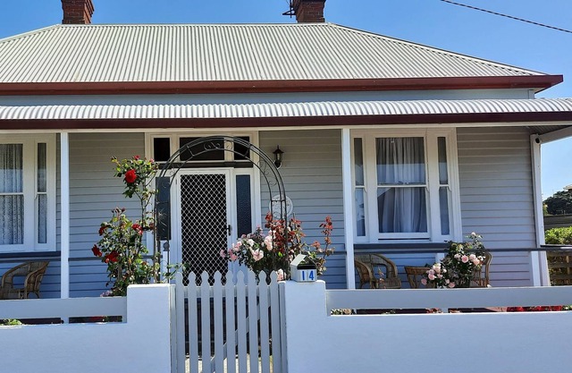 Mariner Rose B&B - King Ensuite w/breakfast