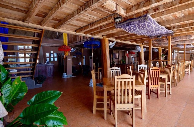 Mario Hotel and Cafe