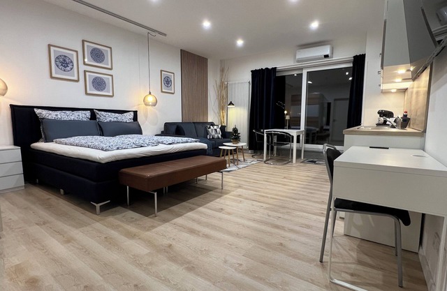 Marketplace atrium 1 on the ground floor