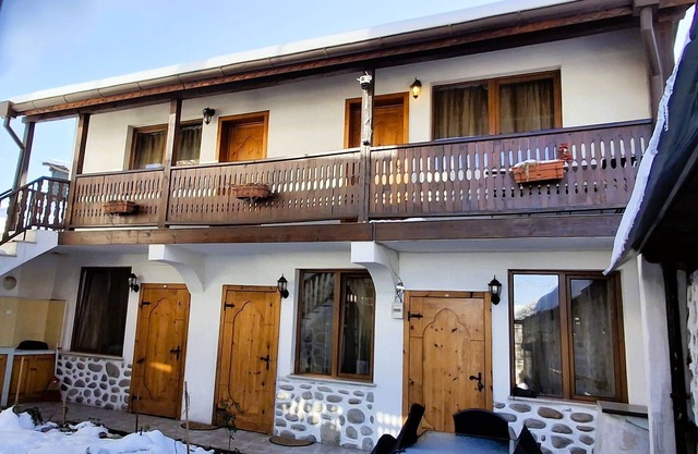 Marvelous 8-bedroom catered ski chalet in Bansko with Total Chalets