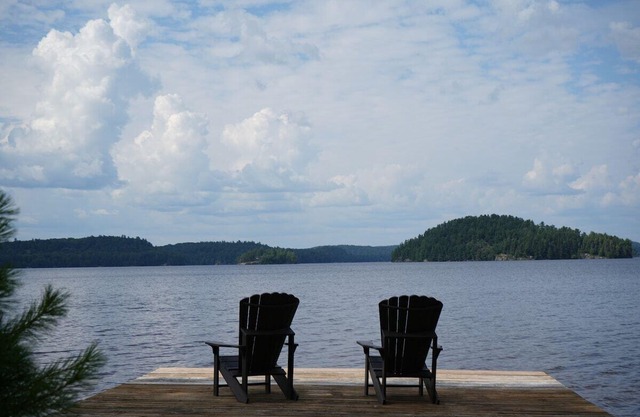 Mary Lake Sunset Lodge