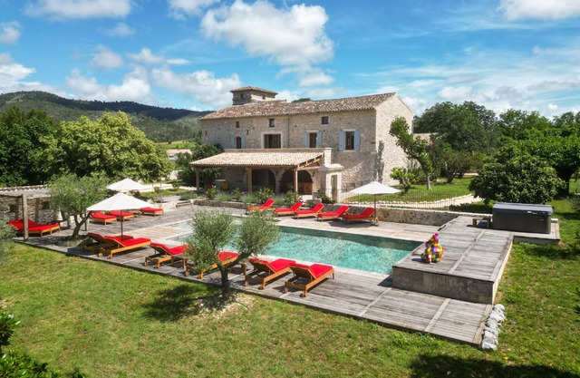 Mas with private pool in Vallon-Pont-d'Arc