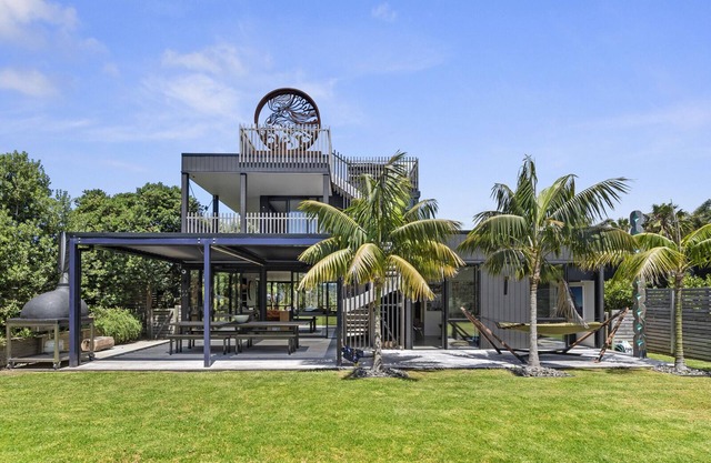 Matapouri Art Escape - Matapouri Holiday Home