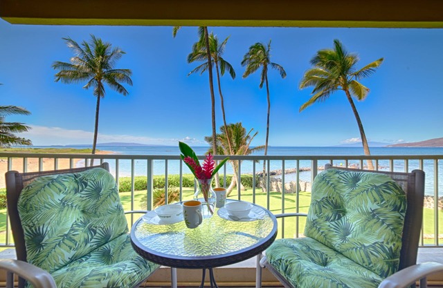 Maui Paradise – BEACH FRONT condo w/AC, Stunning Ocean & Sunset Views!