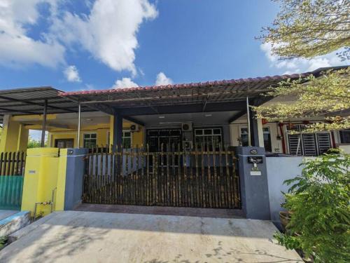 Mawar Homestay Netflix Cuckoo