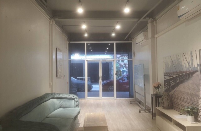 MAXi MaMa House Rangnam Platunam Bangkok 12 PAX 6 beds Entire Home 8 min to ARL