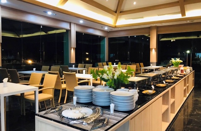 Mayflower Grande Suite Hotel