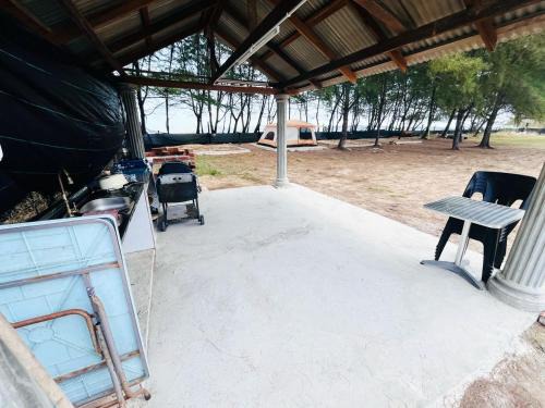 Mek Kiting Chalet Campsite