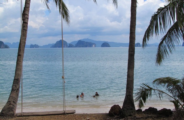 Melina's Beach Front Bungalow