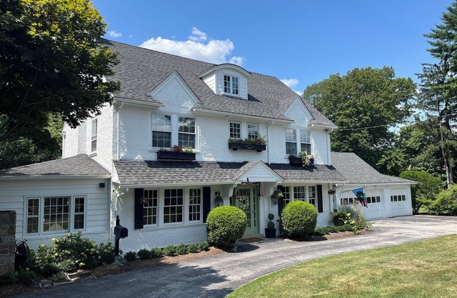 Merion Golf Course Stunner! Perfect for Fall College Visit!