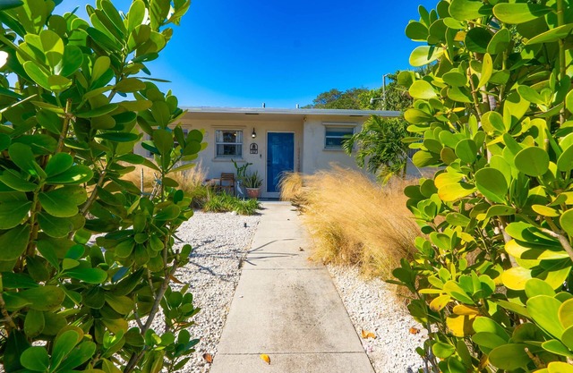 Mermaid's Cottage West Palm Beach —For people who love the water!