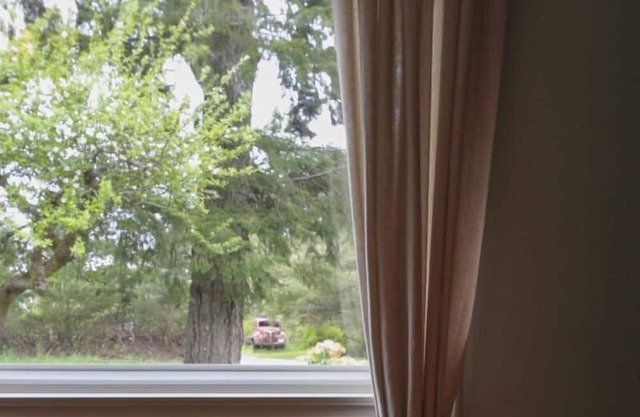 Merry Berry Hideaway, central and private.