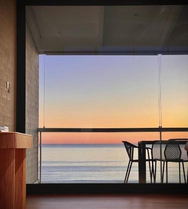 MESA del mar - coastal escape with ocean views