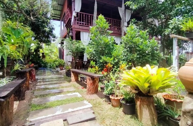 Metha Country View Homestay Singburi