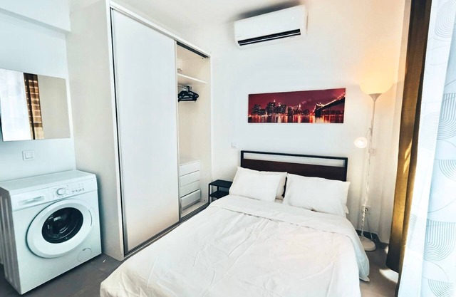 Metro Avenida de América 02