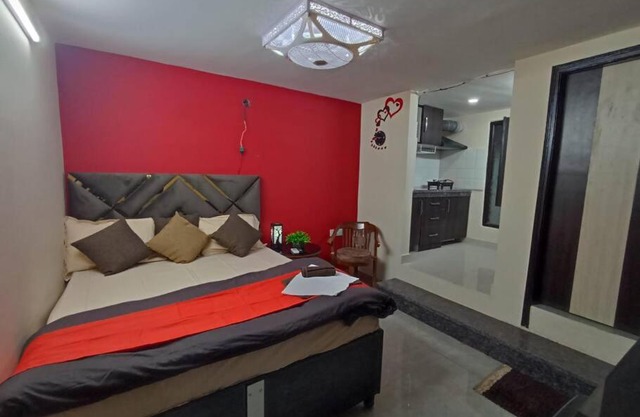 MiCasaSuCasa 1 Room-Kitchen-Bathroom