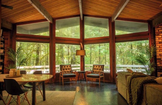 Mid-Century Cabin Hideaway - Hot Tub & Fire Pit