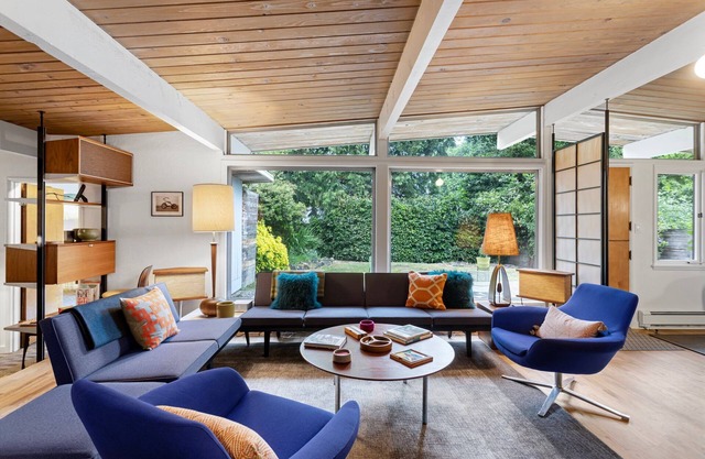 Midcentury Modern Home w/Curated Interior Design in Leafy North Seattle