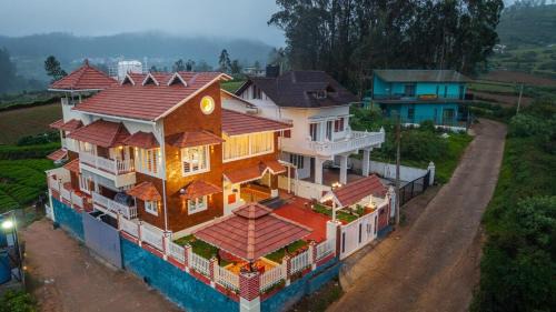 Mihirika's Nirvana 5-BHK With Garden, Gazebo, Bonfire Pit & Scenic Views