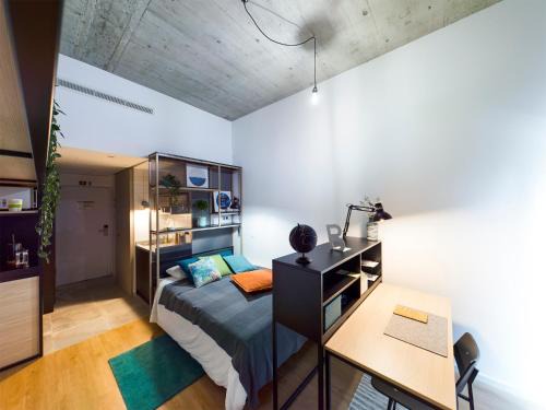 MILESTONE Carcavelos Lombos