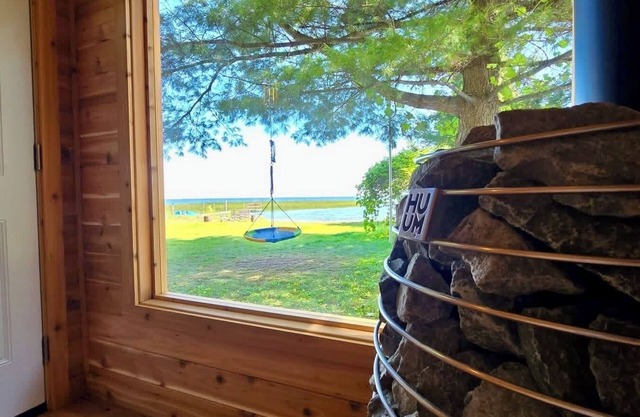 Mille Lacs Lakefront Gem: Beach, Casino & Fishing