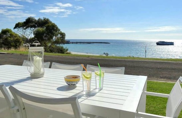 Millpond - Penneshaw Beach