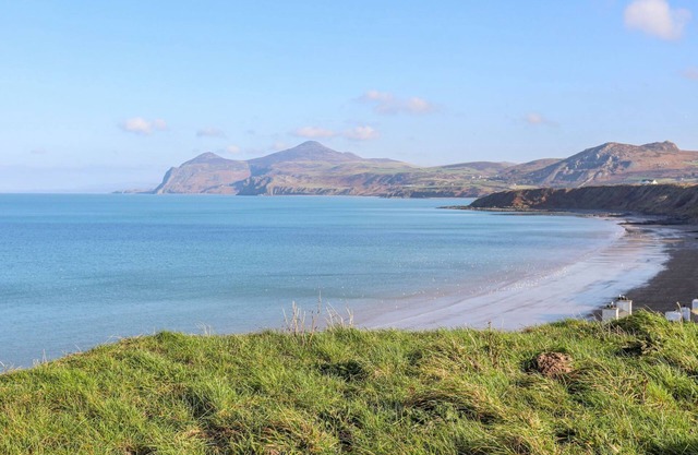 Min Y Mor - Morfa Nefyn