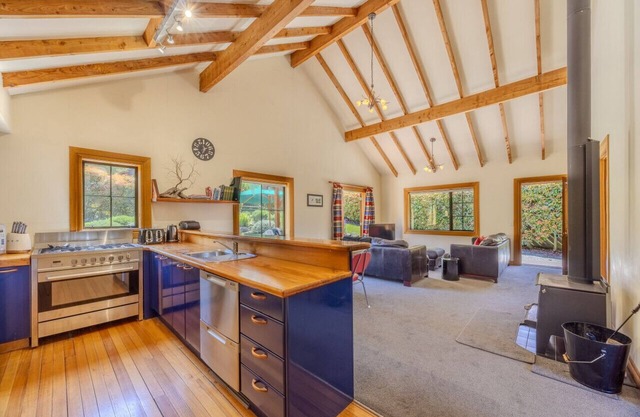 Minaret Cabin | 3 bedroom home