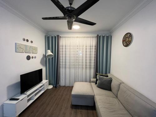 Minimalist Simfoni Apartment