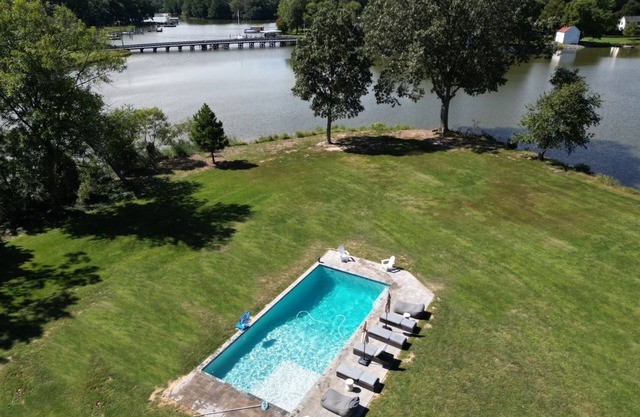 Minutes from Downtown St. Michaels | Pool | Pickle Ball Court | Private Dock | K