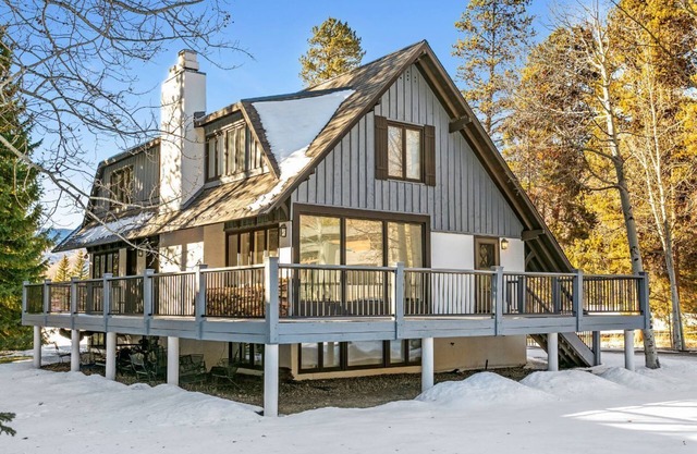 Minutes From Vail Village & Golden Peak - Free Shuttle - Private Hot Tub & Sauna
