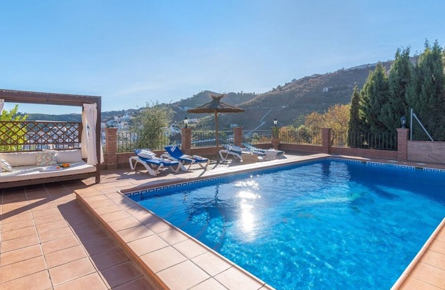 Mirador Las Claras Iznate by Ruralidays