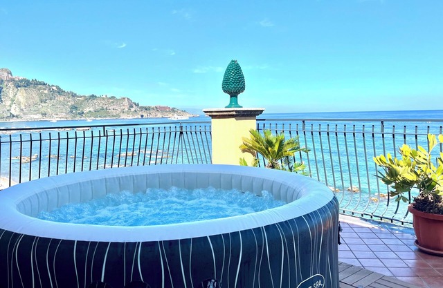 Miriam Sea Front Apartment with SPA