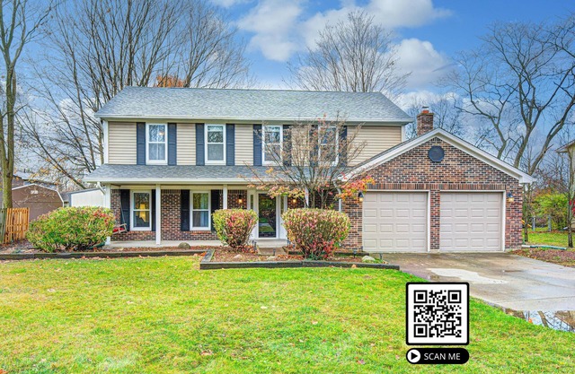 Misty Lake House - 2,200SF+ 5BR! Pet Friendly! Lake View Backyard w/Furniture