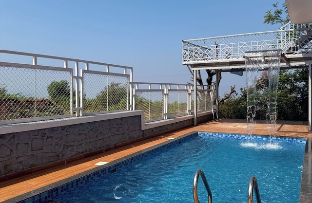 Misty Mountain by Maheru – 5 bhk Luxury Villa with Scenic Views & Pool
