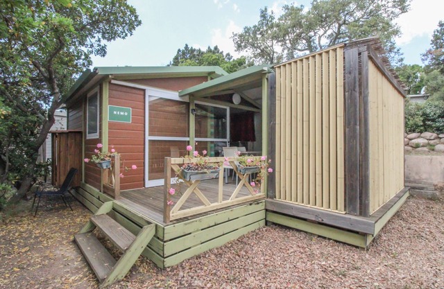 Mobile Home 'Chalet Confort A Proche De La Mer' with Shared Pool, Terrace and Air Conditioning