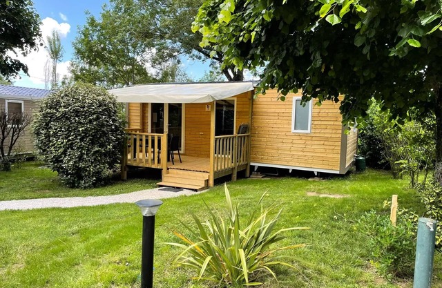 Mobilheim Holz Komfort 29m2 - 2 Schlafzimmer - überdachte Terrasse - TV 4 persons