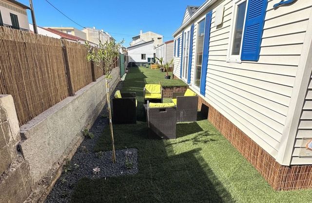 MobilHome 1 Comfortable 40 m from the Beach with Garden and Barbecue