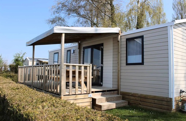 Mobilhome Nirvana 4 bedrooms + 1 bathroom - 40 m² + semi-covered terrace 8 persons
