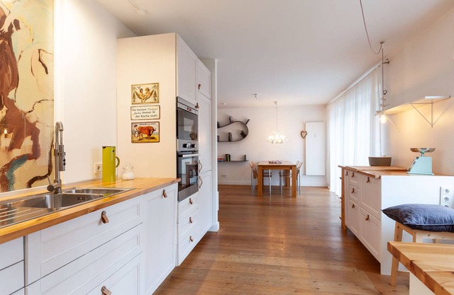 Modern 100 sqm apartment with terrace in a preferred residential area