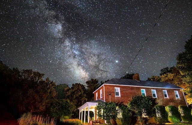 Modern 1850s Luray Farmhouse, Near Shenandoah National Park, Lake Arrowhead