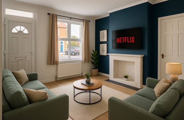 Modern 2/3-Bed | Close to Stn | Pool Table | Long Stays & Contractors Welcome