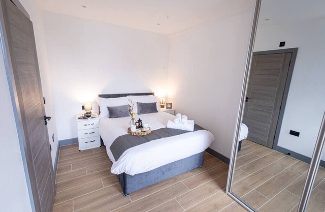 Modern 2-Bedrooms/2-Bathrooms Flat in Finchley
