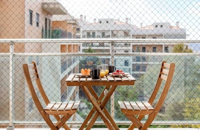 Modern 2-bedroom apartment 15 min from city center