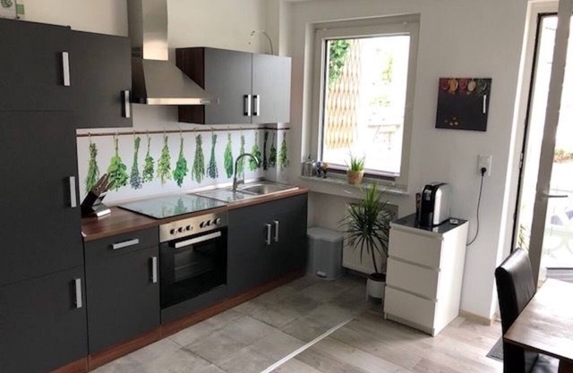 Modern 2-room apartment with balcony in the heart of Cologne.