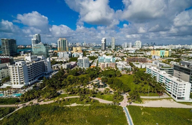 Modern 2BD in South Beach - Steps to the beach