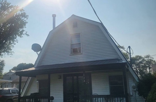 Modern A-frame 3BR Lake Escape with Hot Tub & Deck